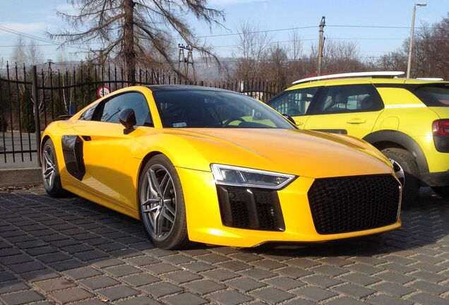 Audi R8 V10 Plus 2015