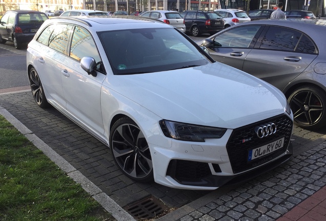 Audi RS4 Avant B9