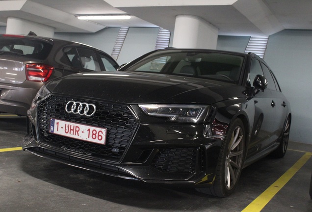 Audi RS4 Avant B9