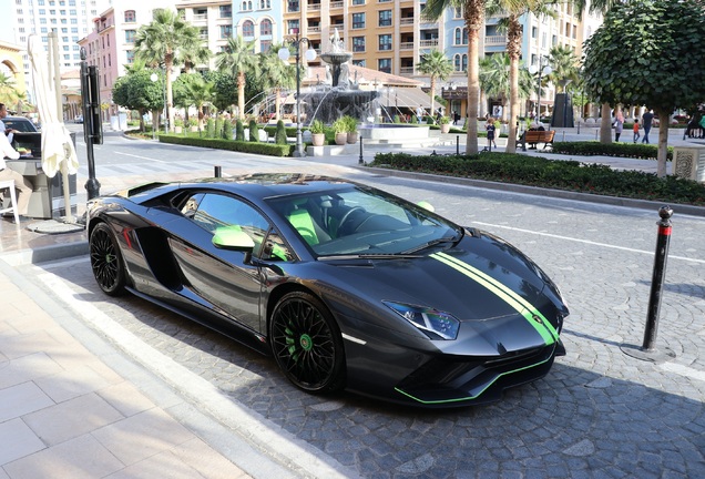 Lamborghini Aventador S LP740-4