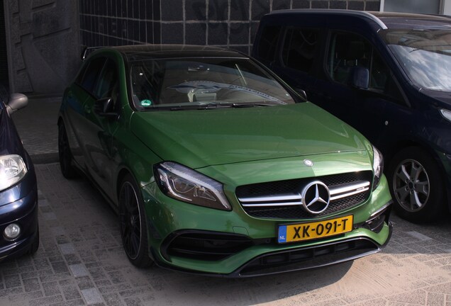 Mercedes-AMG A 45 W176 2015