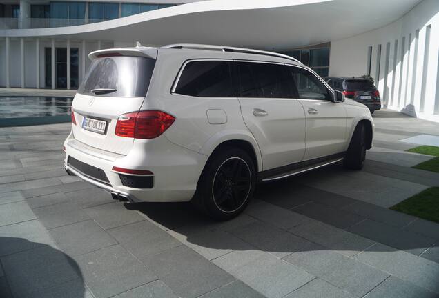 Mercedes-Benz GL 63 AMG X166