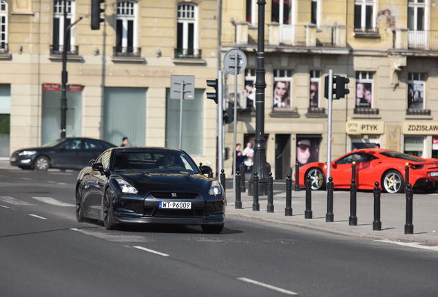 Nissan GT-R