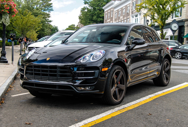 Porsche 95B Macan Turbo