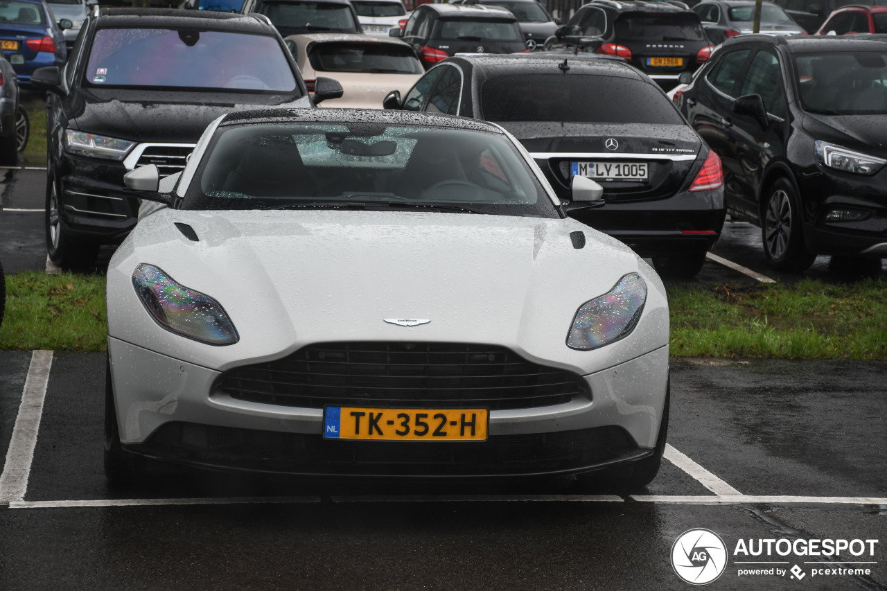 Aston Martin DB11 V8