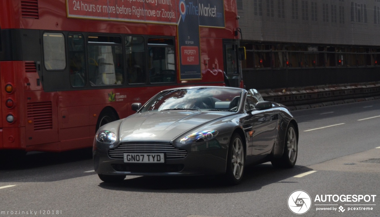 Aston Martin V8 Vantage Roadster