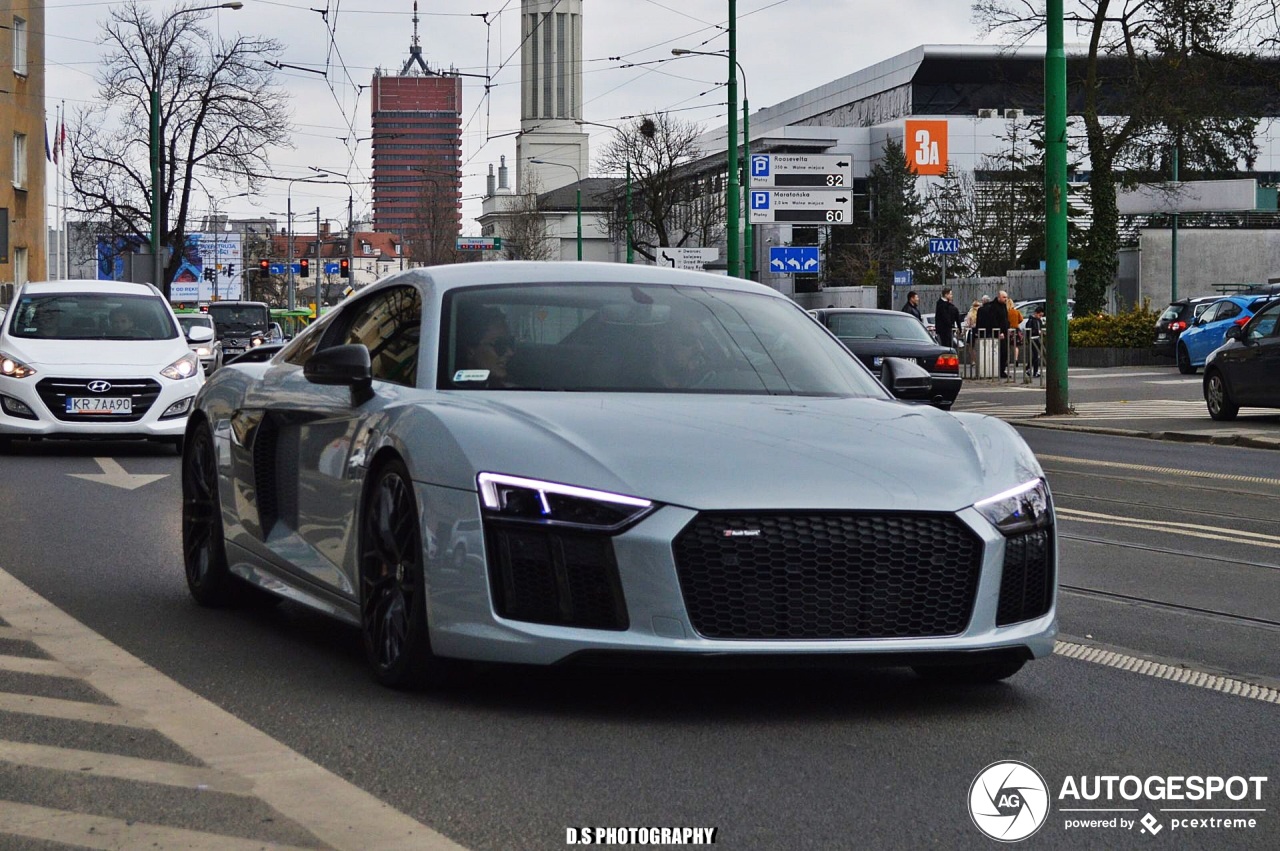 Audi R8 V10 Plus 2015