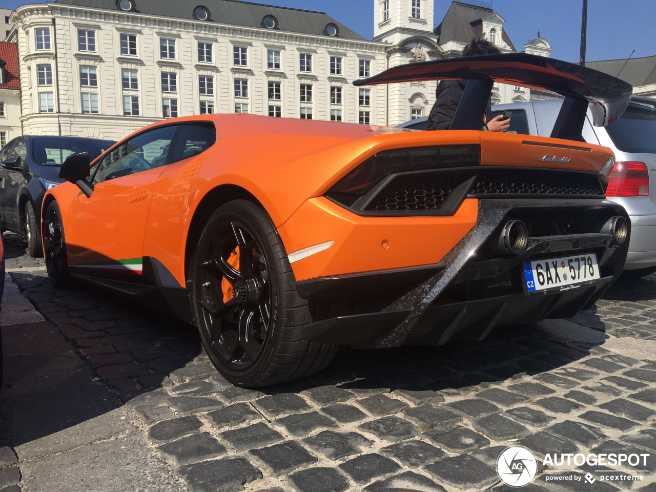 Lamborghini Huracán LP640-4 Performante