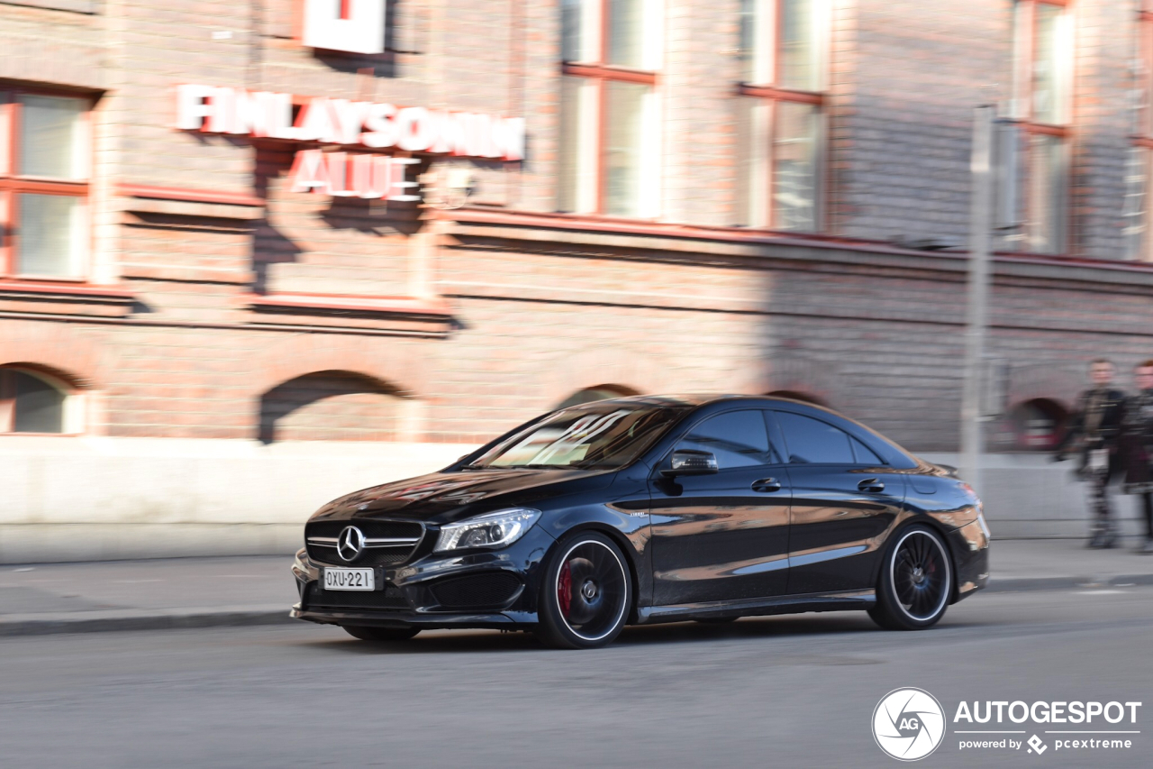 Mercedes-Benz CLA 45 AMG C117