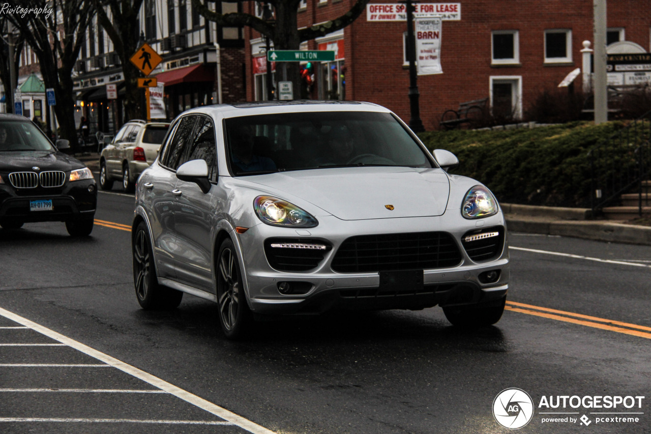 Porsche 958 Cayenne GTS