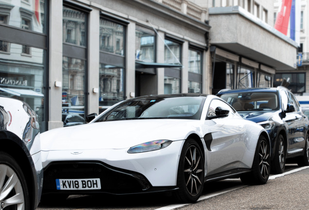 Aston Martin V8 Vantage 2018