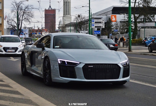 Audi R8 V10 Plus 2015