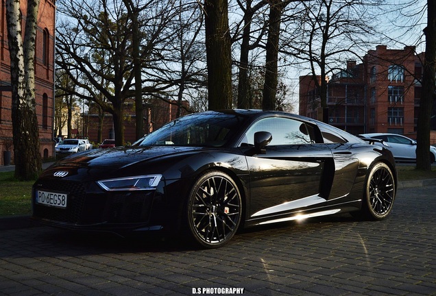 Audi R8 V10 Plus 2015