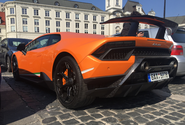 Lamborghini Huracán LP640-4 Performante