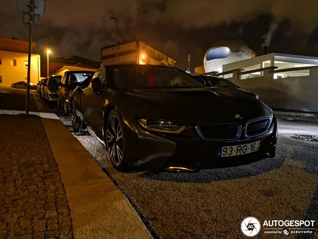 BMW i8