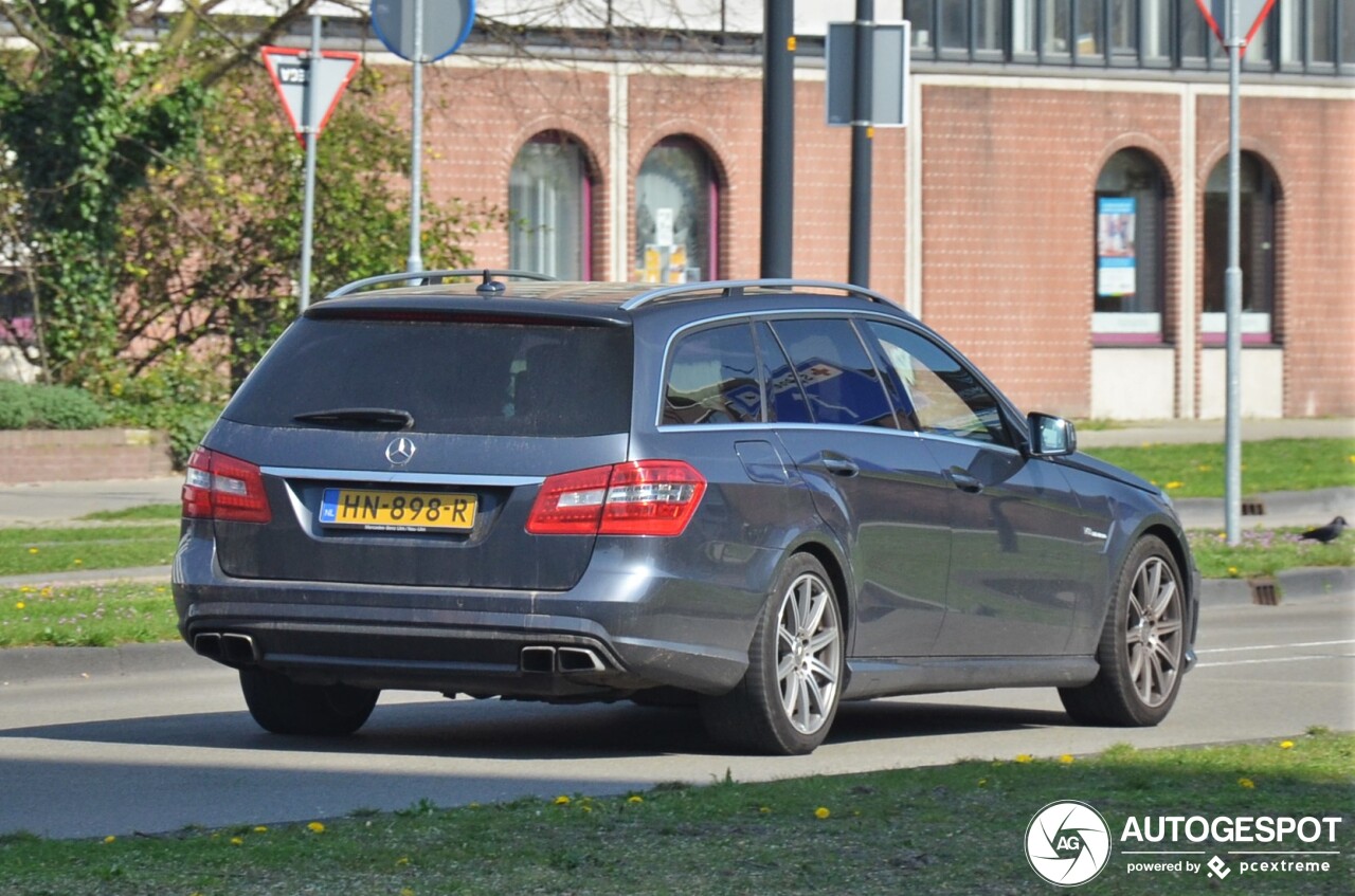 Mercedes-Benz E 63 AMG S212 V8 Biturbo