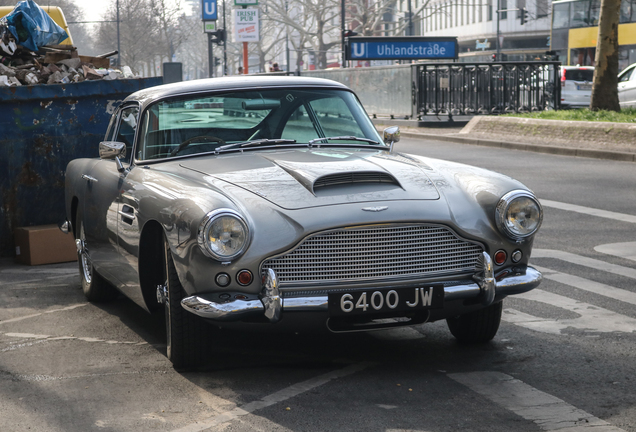 Aston Martin DB4 Series 3