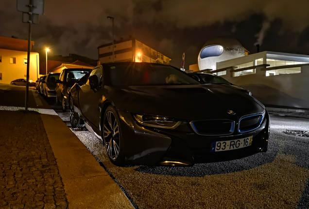 BMW i8