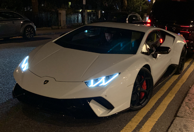 Lamborghini Huracán LP640-4 Performante