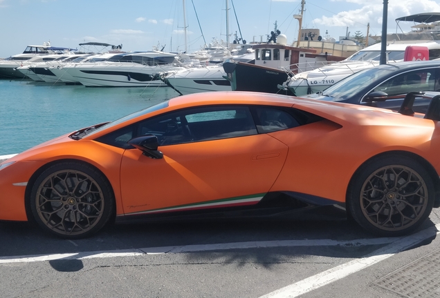 Lamborghini Huracán LP640-4 Performante