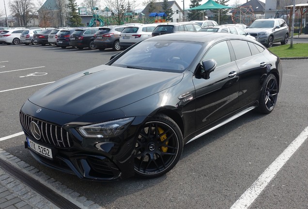 Mercedes-AMG GT 63 S X290