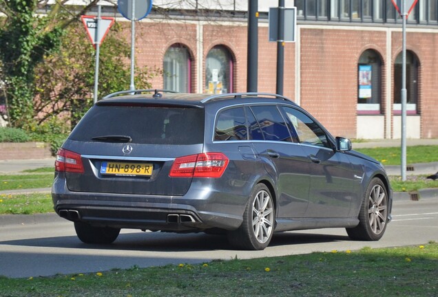 Mercedes-Benz E 63 AMG S212 V8 Biturbo