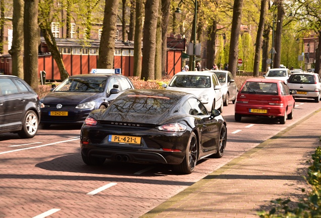 Porsche 718 Cayman S