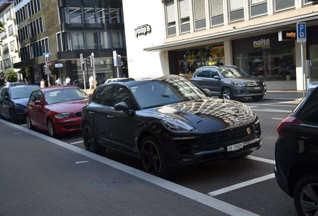 Porsche 95B Macan Turbo