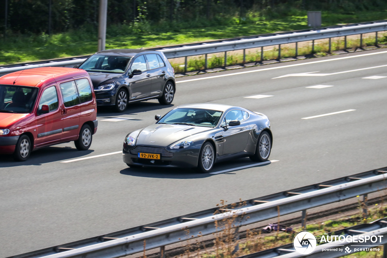 Aston Martin V8 Vantage