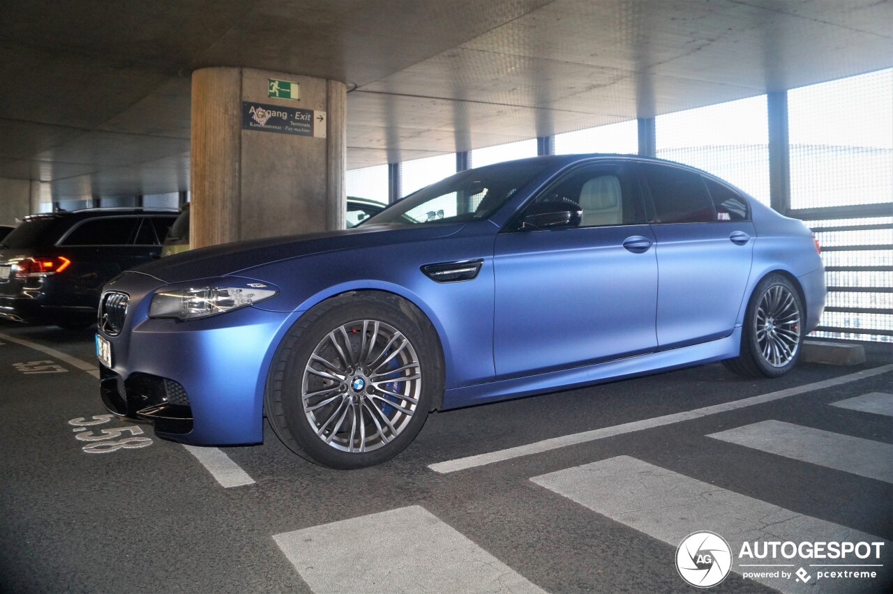 BMW M5 F10 2011