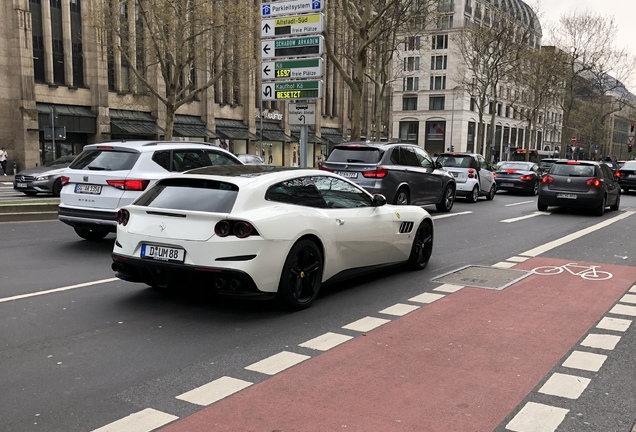 Ferrari GTC4Lusso