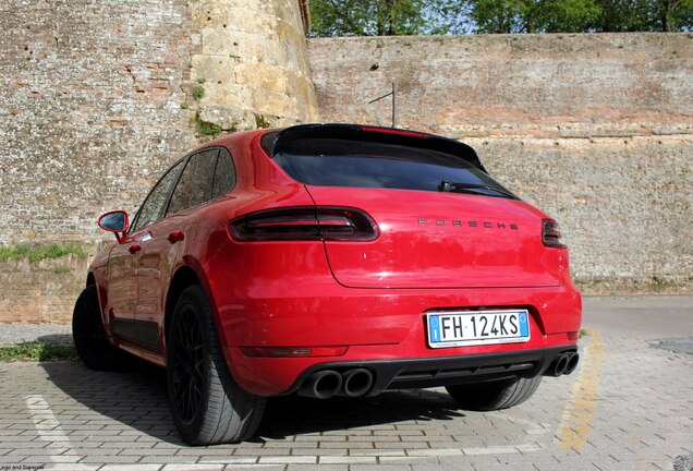 Porsche 95B Macan GTS