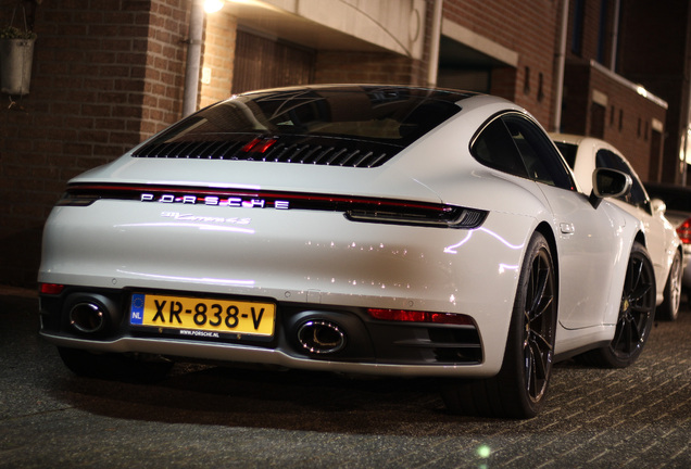 Porsche 992 Carrera 4S