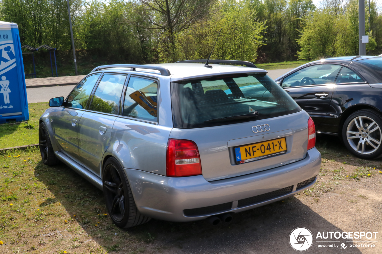 Audi RS4 Avant B5