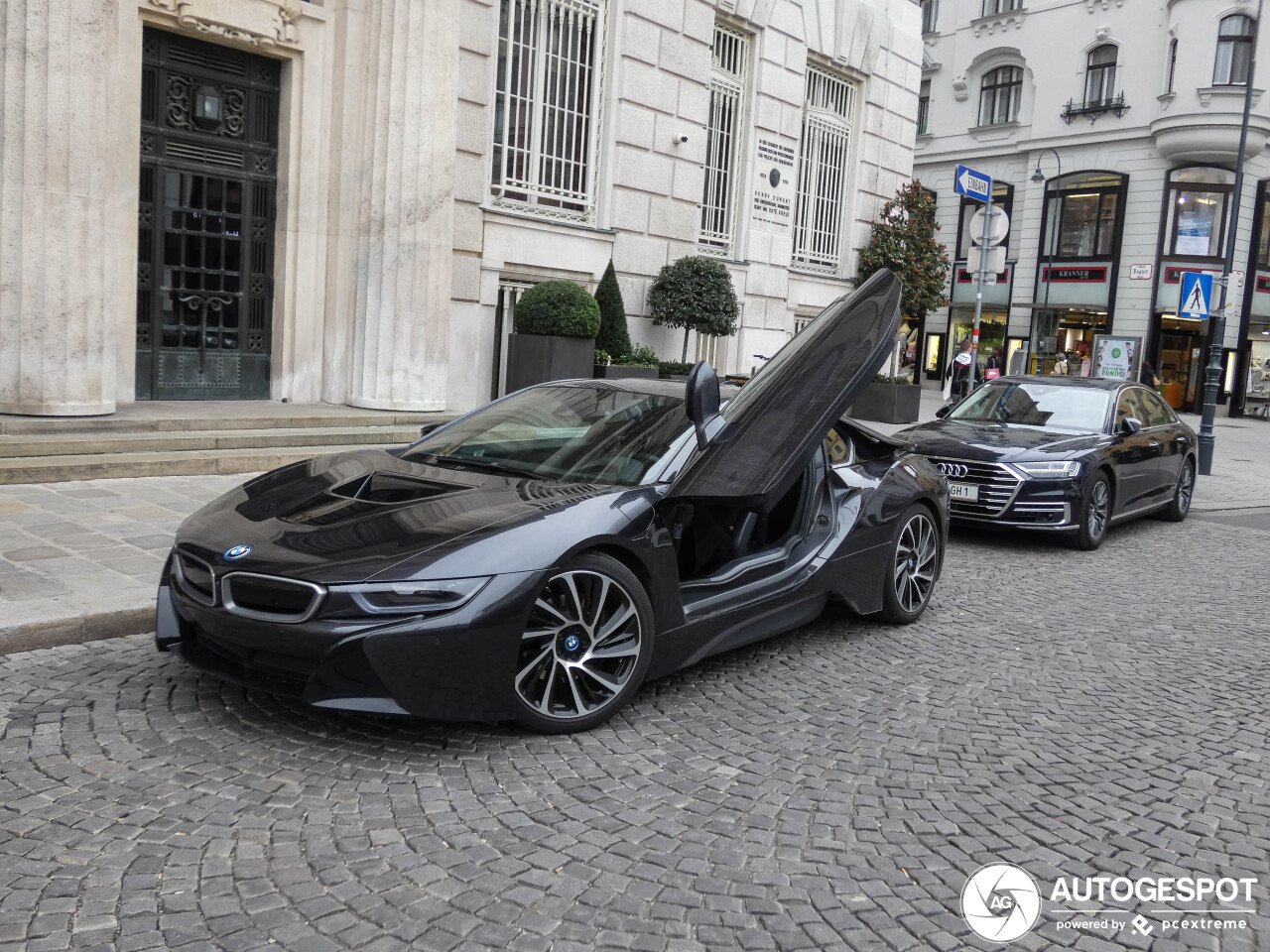 BMW i8