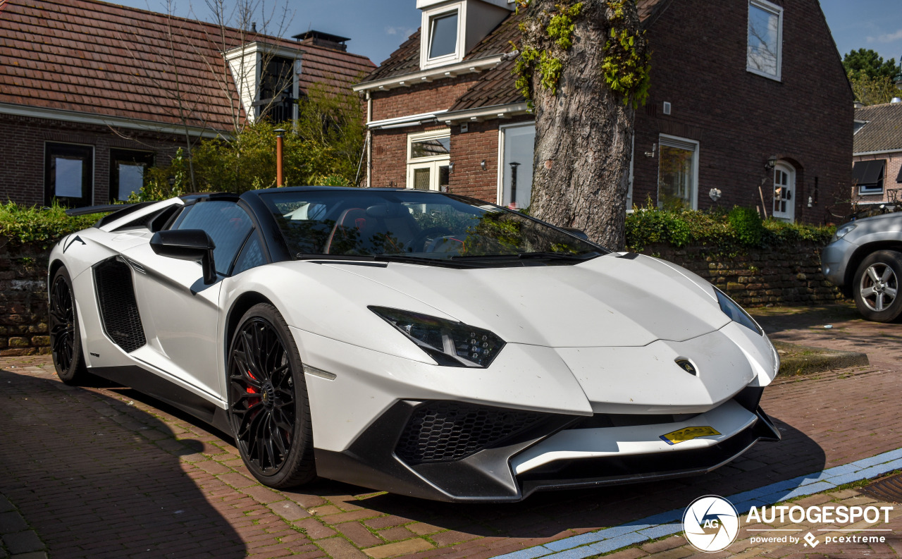 Lamborghini Aventador LP750-4 SuperVeloce Roadster