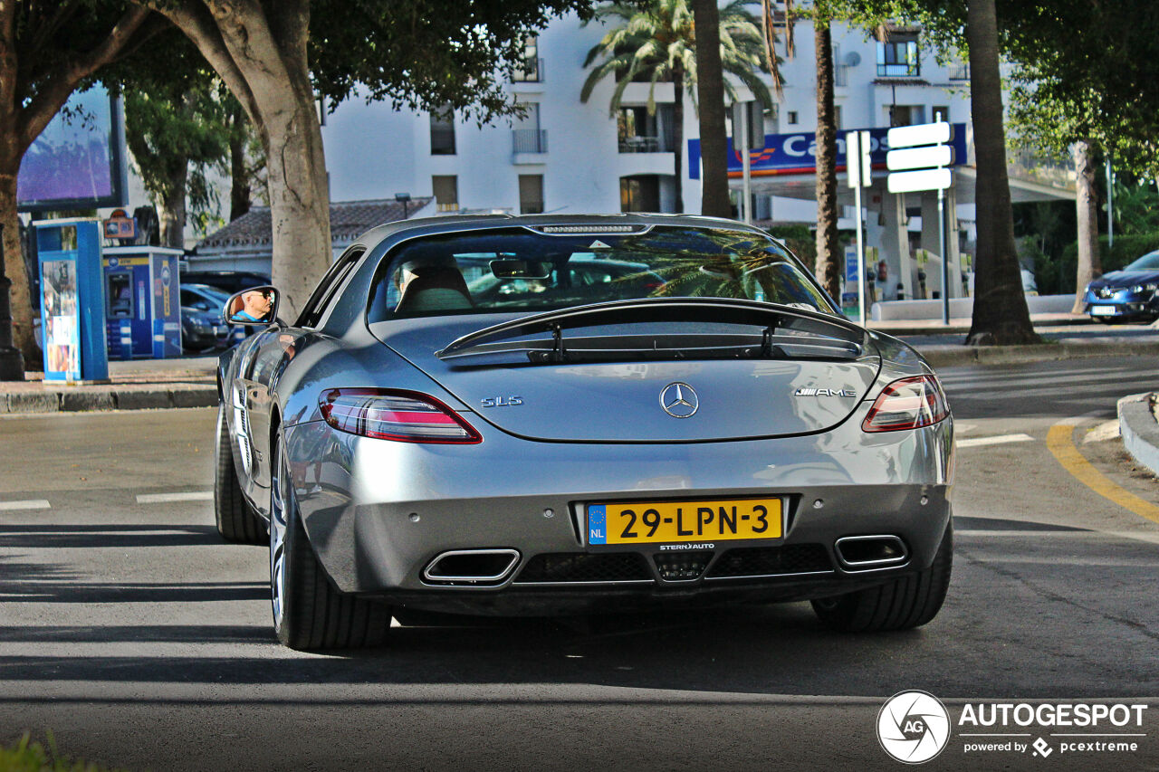 Mercedes-Benz SLS AMG