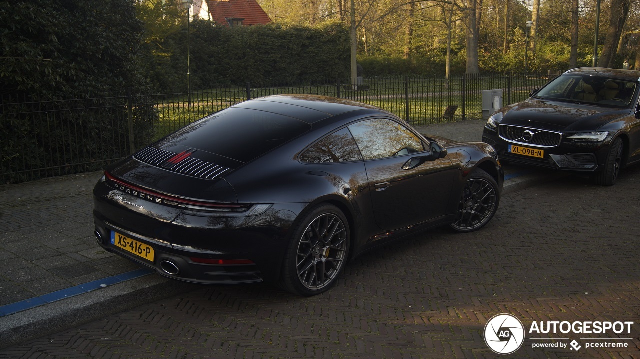 Porsche 992 Carrera 4S