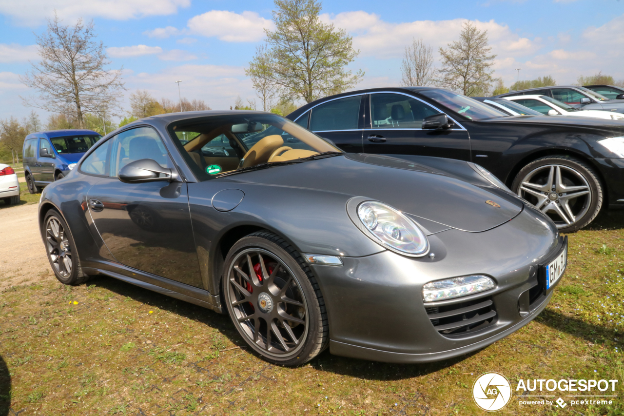 Porsche 997 Carrera 4 GTS