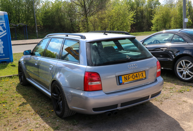 Audi RS4 Avant B5