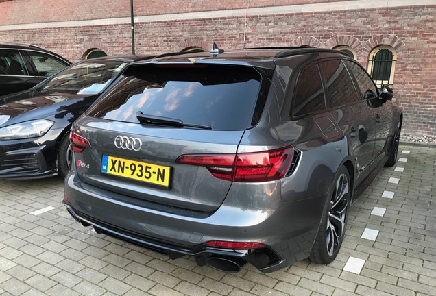 Audi RS4 Avant B9