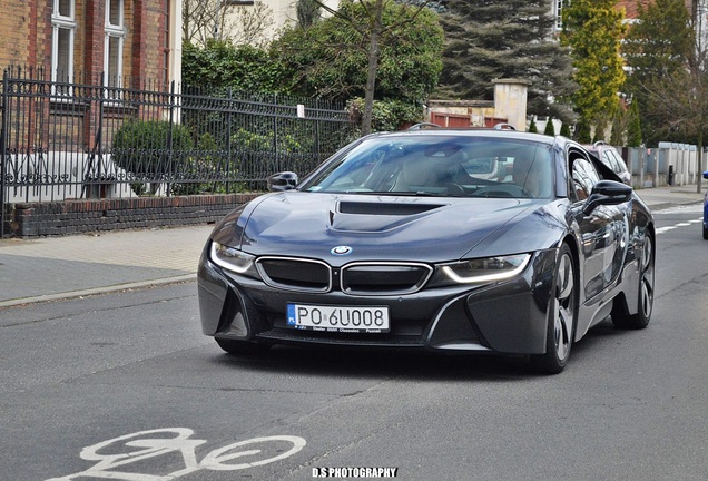 BMW i8