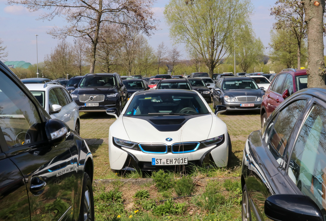 BMW i8