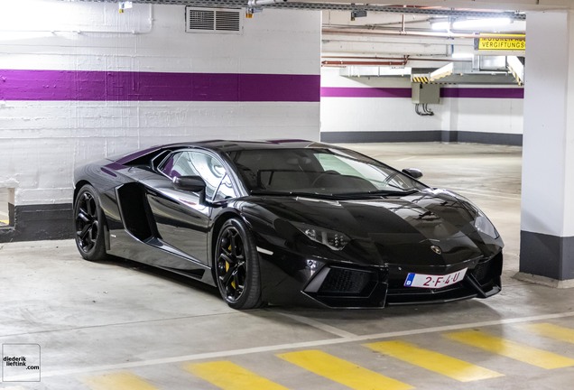 Lamborghini Aventador LP700-4