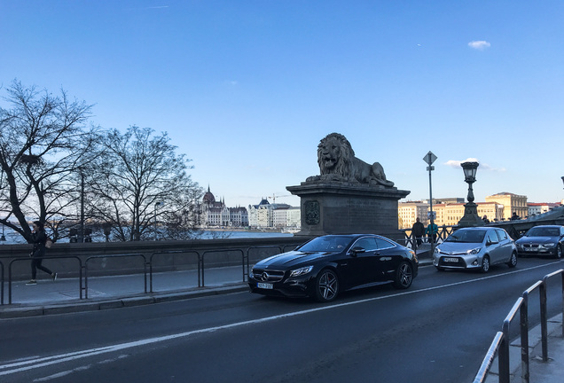 Mercedes-AMG S 63 Coupé C217