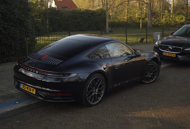 Porsche 992 Carrera 4S