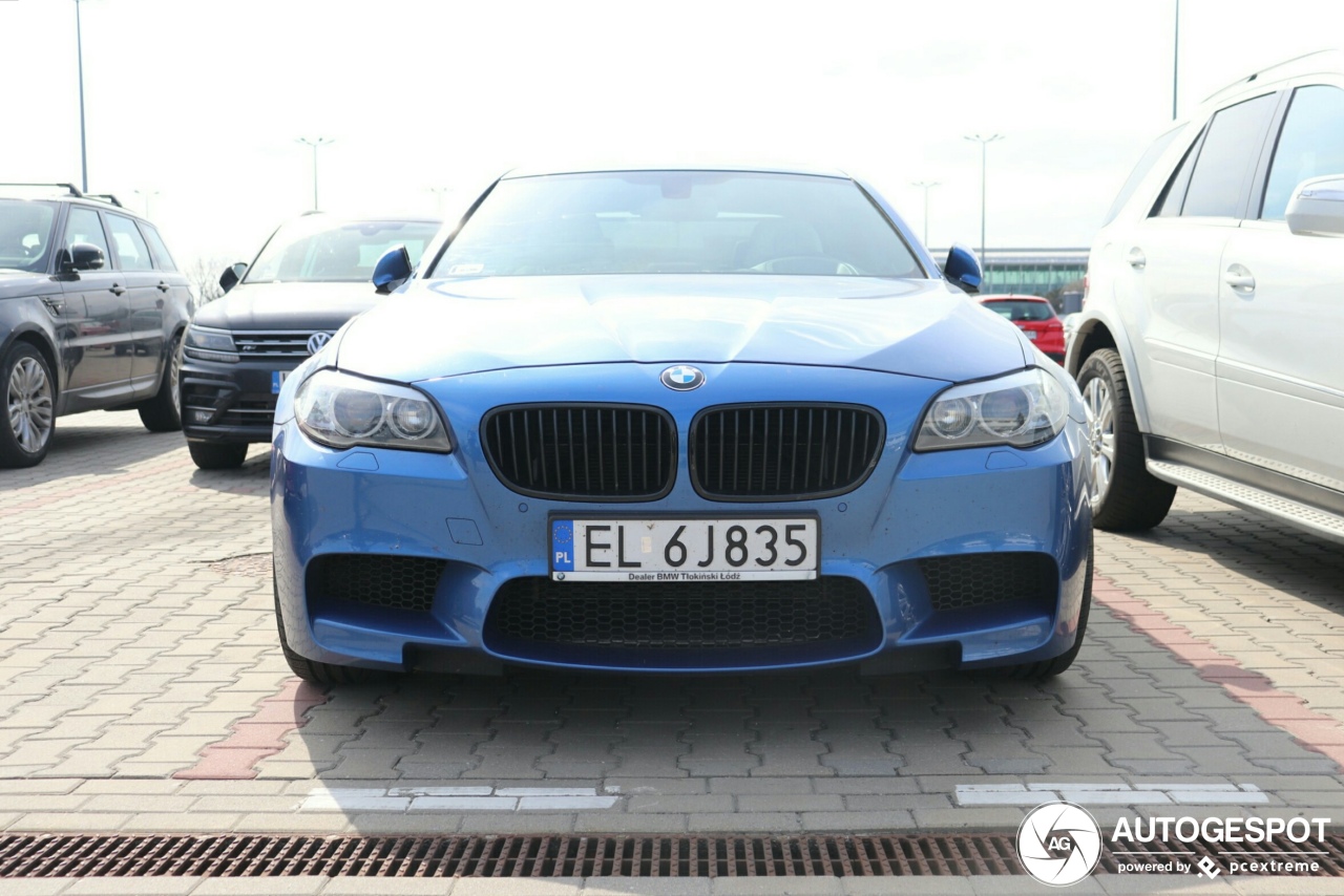 BMW M5 F10 2011