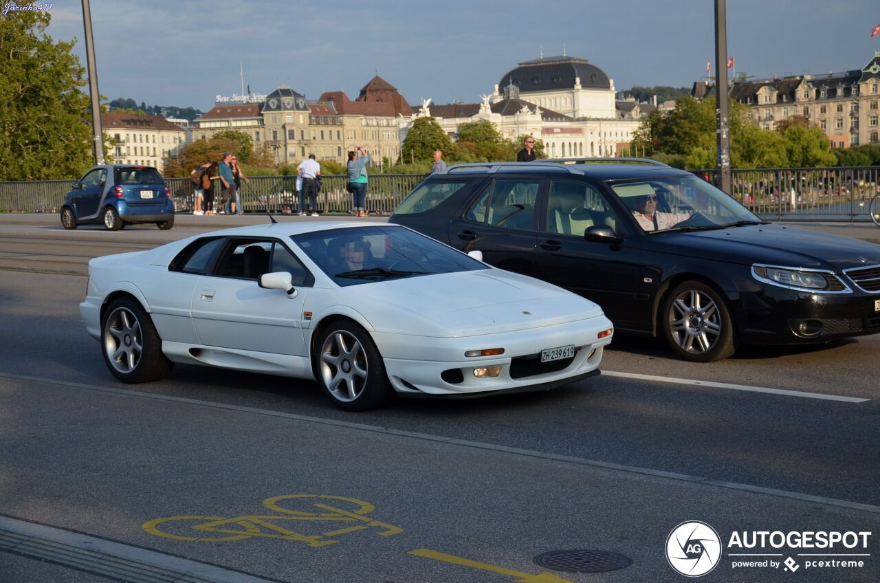 Lotus Esprit V8