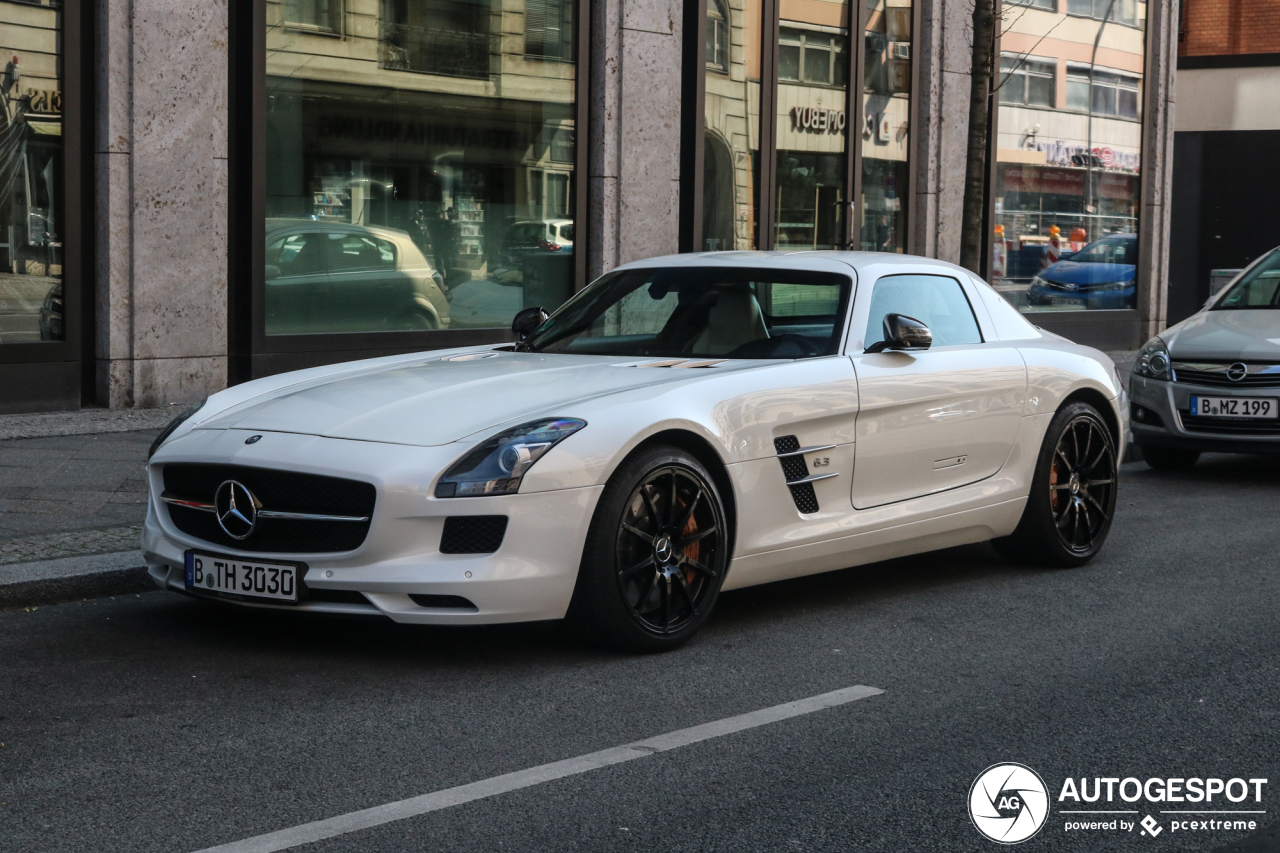 Mercedes-Benz SLS AMG