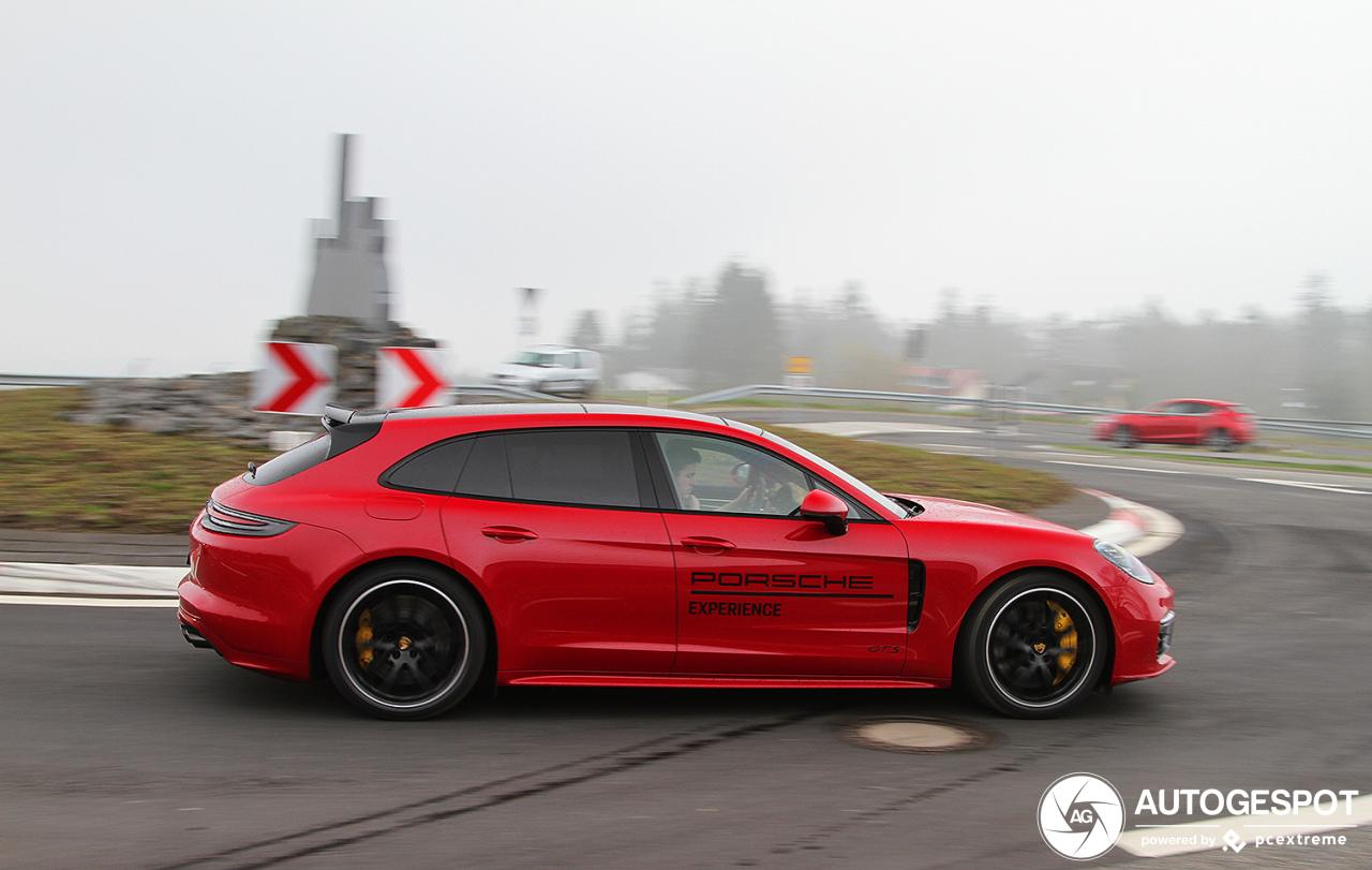 Porsche 971 Panamera GTS Sport Turismo